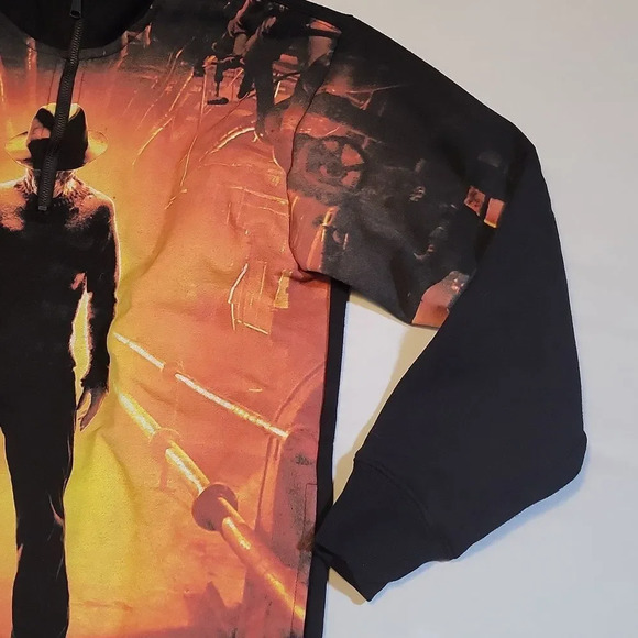 [Updated] Matching 'Nightmare on Elm Street' Sweater Set - Picture 2 of 7